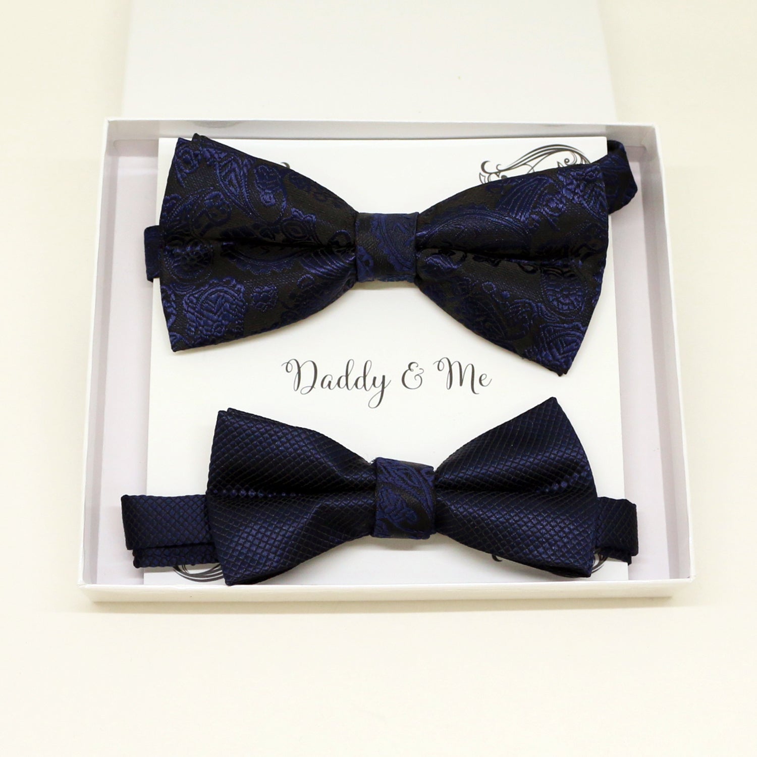 Paisley Navy Bow tie set for daddy and son, Paisley bow tie, Daddy me gift set, Father son match , Navy Paisley kids bow, Daddy and me gift