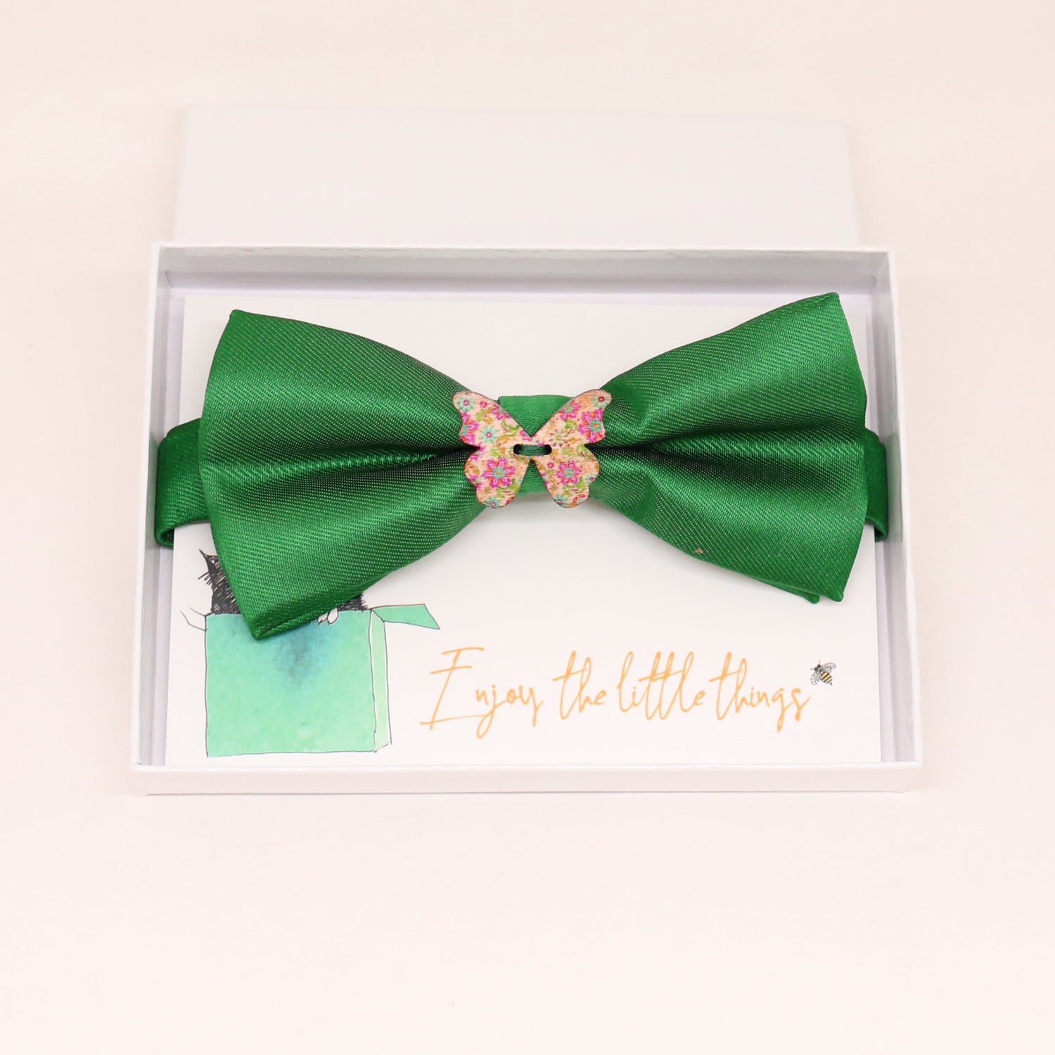 Green wooden butterfly bow tie, Brithday gift, congrats grad, Congrats, green bow tie, Butterfly, Green bow tie, handmade bow, Ring bearer