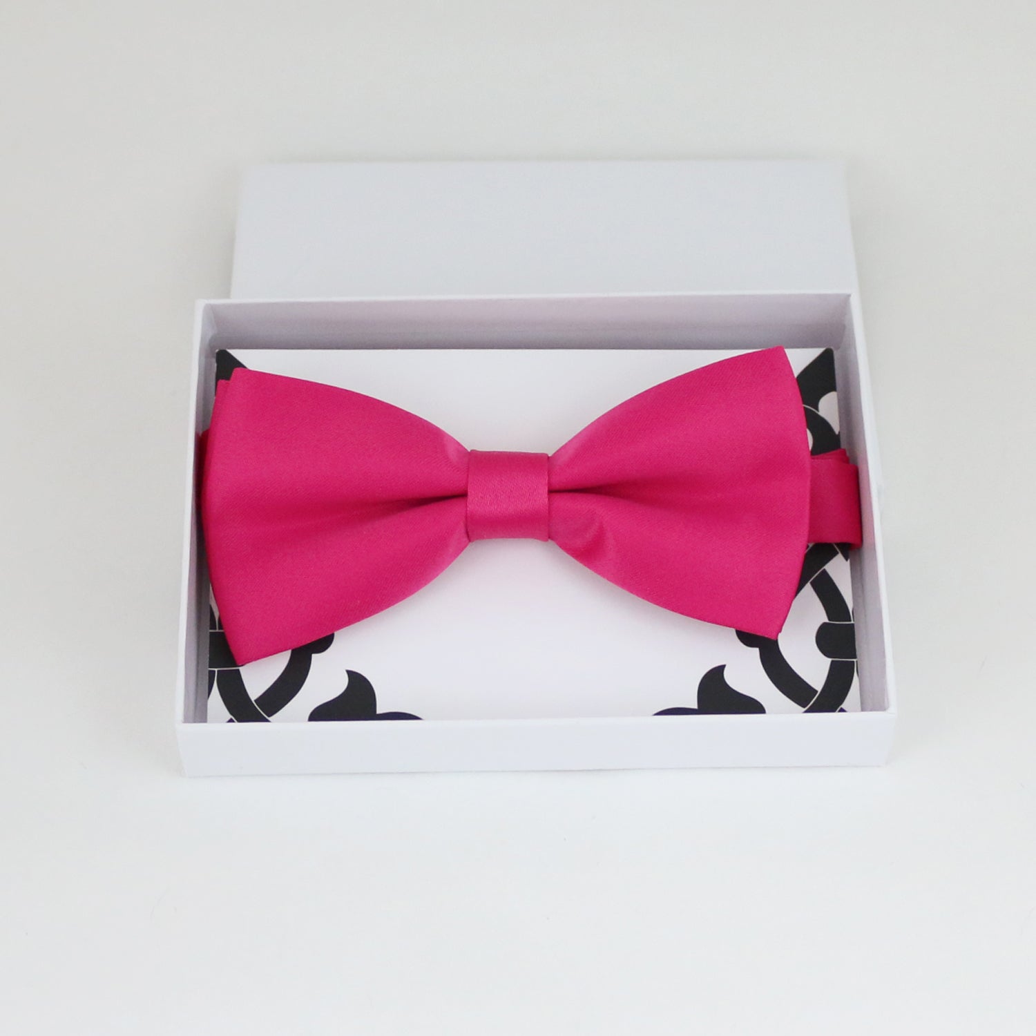 Hot pink bow tie, Best man gift , Groomsman bow tie, Man of honor gift, Best man bow tie, best man gift, man of honor request, Ring bearer